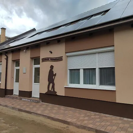 Vandor Vendeghaz Πανσιόν Baja